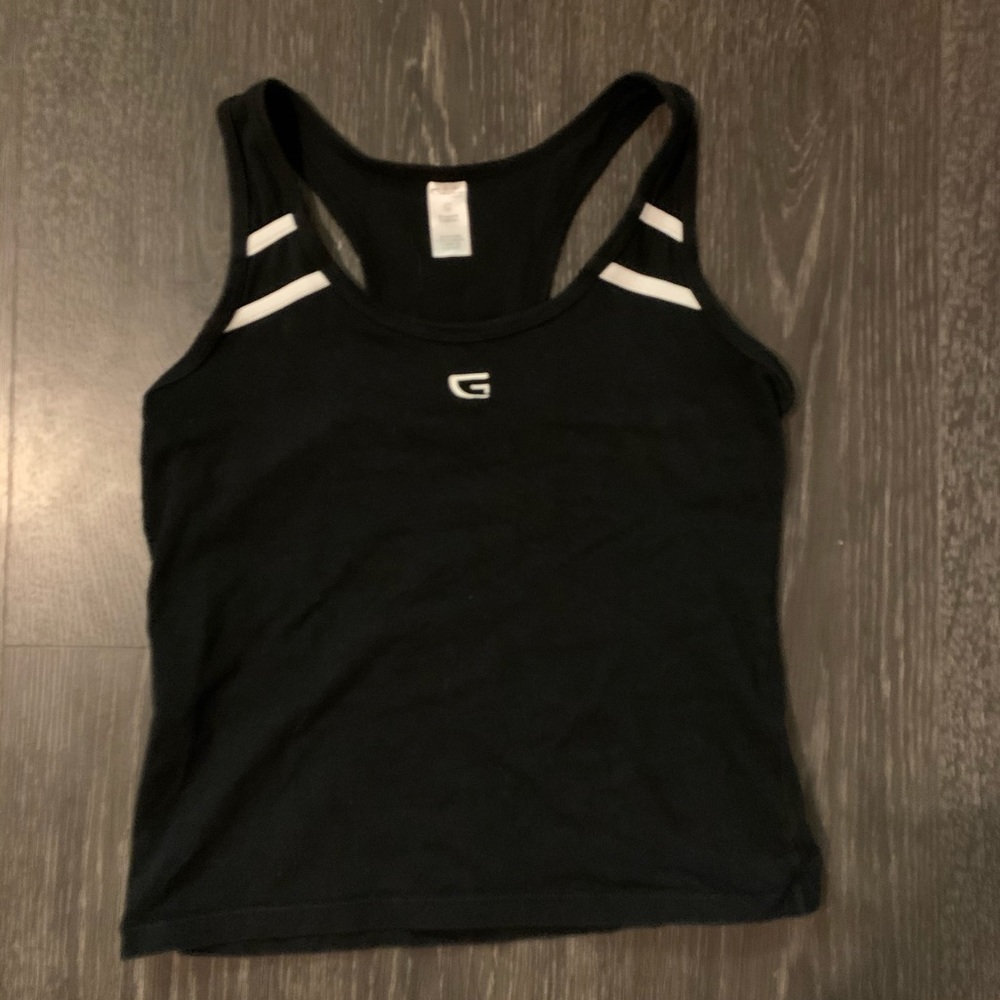 Garotas large tank runs small great workout tank